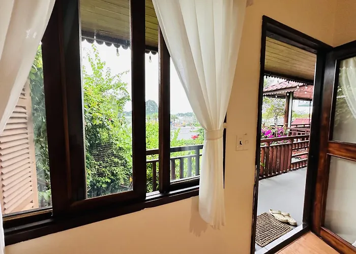 Gasthof Kim An Homestay, Pizza - Cafe Hạ Long